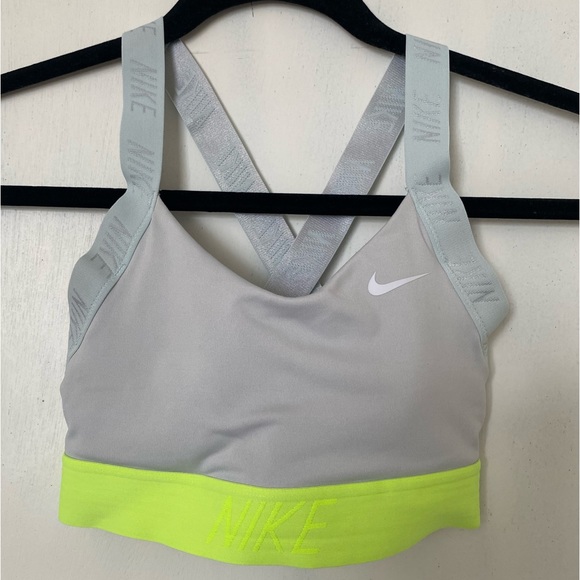 Nike Sports bra - Picture 1 of 4